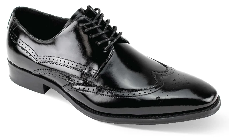 Gentlemen Classic Footwear Collection: Wingtip Lace Shoes in Black